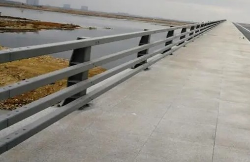 山东聊城桥梁防撞护栏工程项目